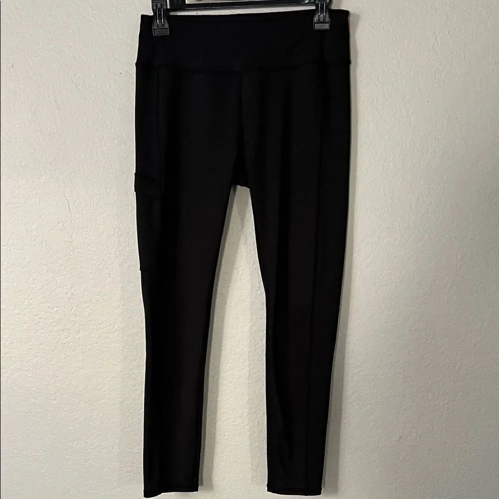 Like New! Helly Hanson Fitted Adjustee Black High-Waisted Leggings  in Size M